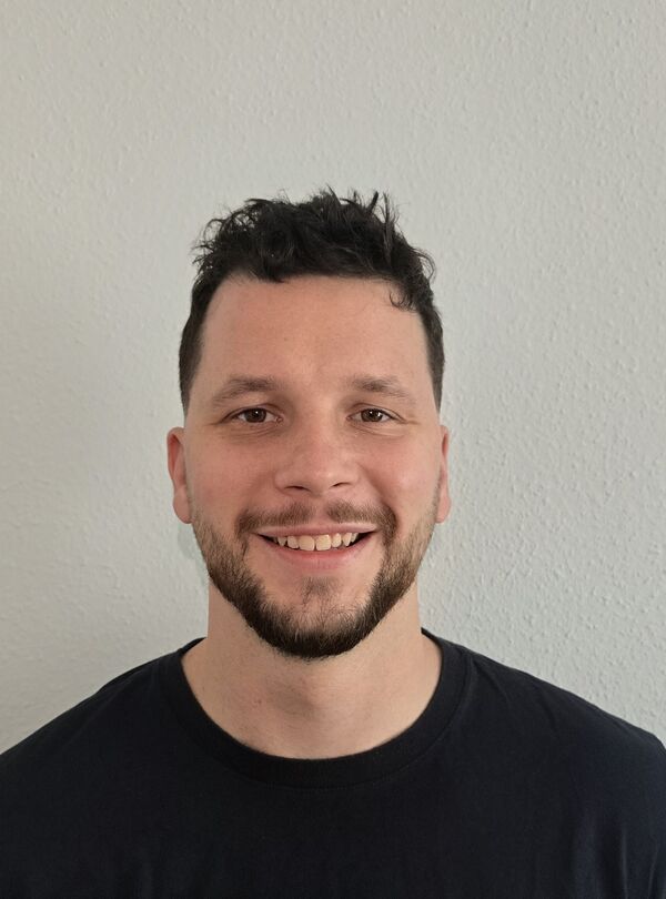 Vántóczki Gergely, úszásoktató